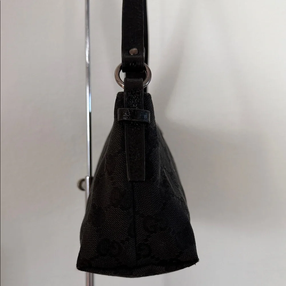 Gucci Black GG Canvas Shoulder Bag - Picture 6 of 11